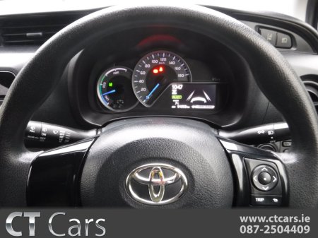 2018 Toyota Yaris VITZ 1.5 AUTO HYBRID LOW MILEAGE €11,950 thumbnail
