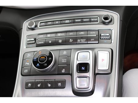 2024 Hyundai Santa Fe 1.6 PHEV 4WD Premium thumbnail