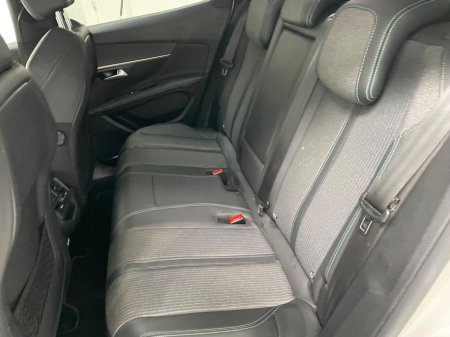 2021 Peugeot 3008 - thumbnail 16