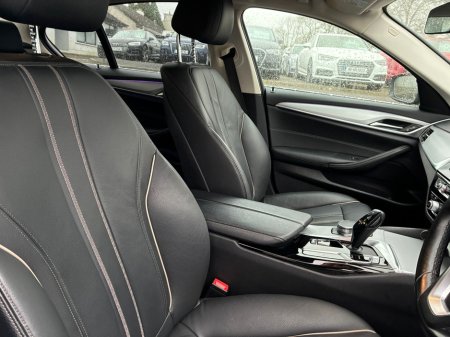 2021 BMW 5 Series - thumbnail 5