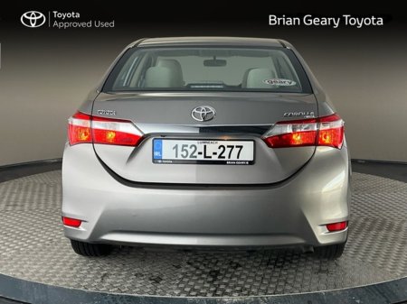 2015 Toyota Corolla - thumbnail 4