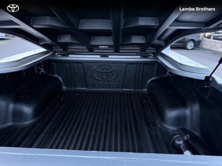 2021 Toyota Hilux - thumbnail 6