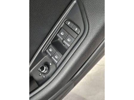 2018 Audi A4 2.0TDI 150HP SE Ultra thumbnail