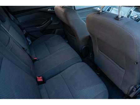 2012 Ford Focus - thumbnail 6