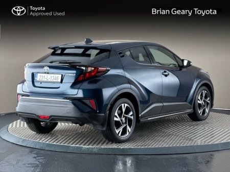 2023 Toyota C-HR HYBRID SPORT €31,450 thumbnail