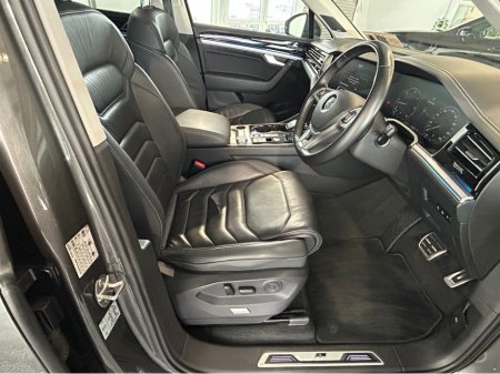 2020 Volkswagen Touareg - thumbnail 7