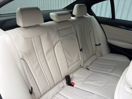 2022 BMW 5 Series - thumbnail 16