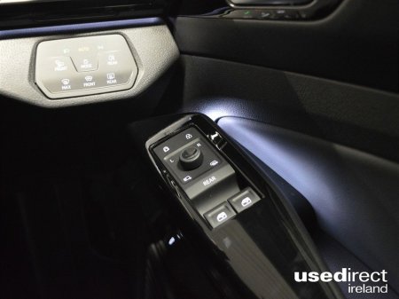 2025 Volkswagen ID.5 ID.5 PRO PLUS 77KWH 286HP €36,999 thumbnail