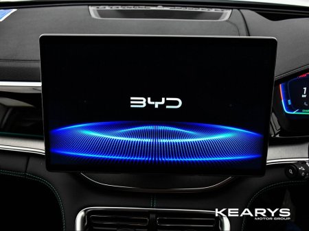 2025 BYD Seal U DM-i BOOST FWD DEMO MODEL €39,990 thumbnail