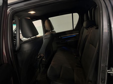 2022 Toyota Hilux - thumbnail 4