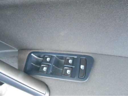 2016 Volkswagen Golf - thumbnail 15