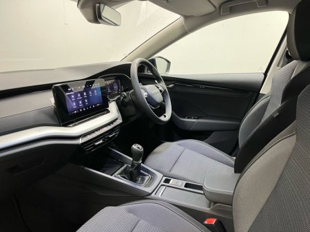 2025 Skoda Octavia Selection 2.0TDI 115BHP - Reversing Camera - Climate Control - Cruise Control - Apple CarPlay/Android Auto - Auto Lights/Wipers €33,950