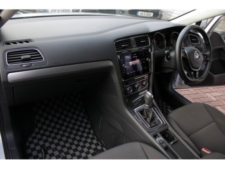 2018 Volkswagen Golf 1.2TSI COMFORTLINE PLUS WITH ONLY 40,000 KMS // BRAND NEW 18 INCH GTI ALLOYS // BUY WITH CONFIDENC AA AND SIMI APPROVED DEALER 2025 // FINANCE ARRANGED // ALL TRADE INS WELCOME // €19,950 thumbnail