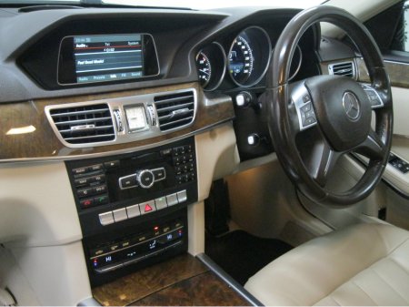 2015 Mercedes-Benz E Class 200 BLUETEC EXCLUSIVE 4DR AUTO €12,795 thumbnail