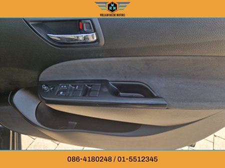 2014 Suzuki Swift - thumbnail 23