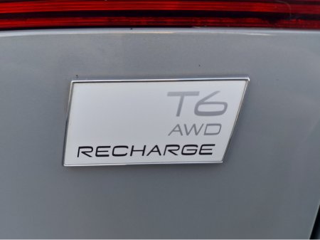 2024 Volvo XC60 T6 PHEV PLUS BRIGHT AWD 5 €59,950 thumbnail
