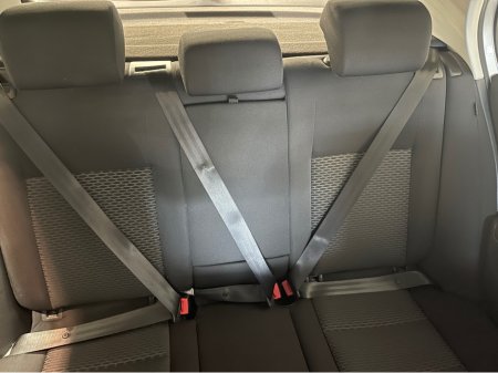 2013 Volkswagen Golf - thumbnail 14