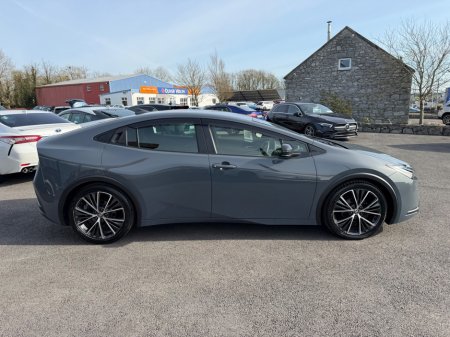 2023 Toyota Prius - thumbnail 12