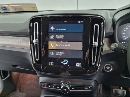 2021 Volvo XC40 - thumbnail 18