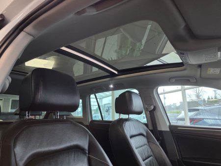 2020 Volkswagen Tiguan - thumbnail 11