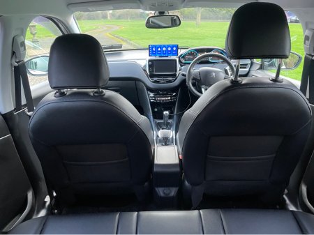 2015 Peugeot 2008 - thumbnail 11