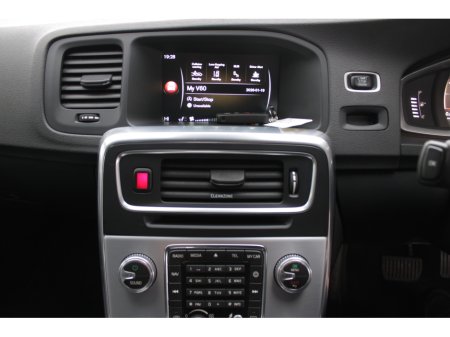 2016 Volvo V60 CROSS COUNTRY 2.0D4 180BHP  CROSS COUNTRY EDITION 5DR ESTATE AUTOMATIC // STUNNING CAR WITH ONLY 152, 000 KMS // BUY WITH CONFIDENCE AA AND SIMI APPROVED DEALER 2025 // FINANCE ARRANGED // ALL TRADE INS WELCOME // €15,950 thumbnail