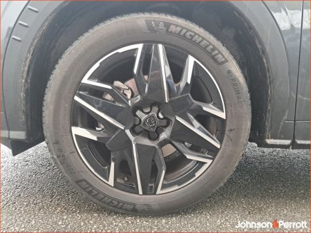 2025 Peugeot 5008 1.2 MHEV 145bhp E-DCS6 Allure €52,900 thumbnail