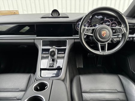 2018 Porsche Panamera - thumbnail 17