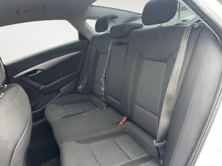 2015 Hyundai i40 Fleet Edition 1.7 Diesel €4,950 thumbnail