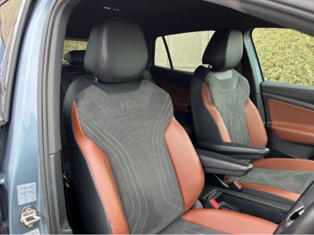 2022 Volkswagen ID.4 - thumbnail 11