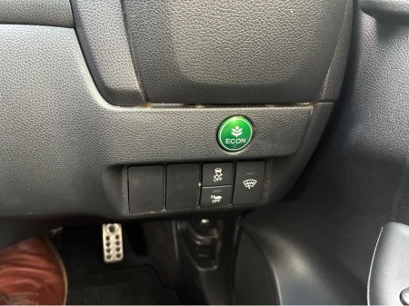 2014 Honda Fit - thumbnail 16