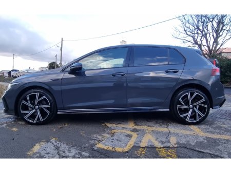 2024 Volkswagen Golf LIFE 2.0 TDI 115HP 5DR WITH A GENUINE R-LINE KIT €35,750