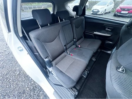 2020 Toyota Prius Alpha 2020 Toyota Prius Alpha  Self Charging Hybrid Automatic €19,950 thumbnail