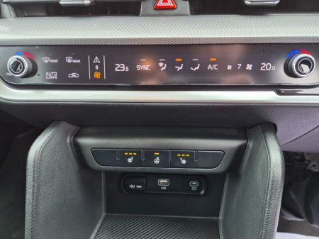 2023 Kia Sportage - thumbnail 8