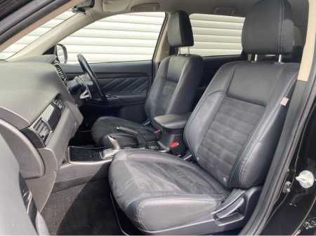 2016 Mitsubishi Outlander - thumbnail 8