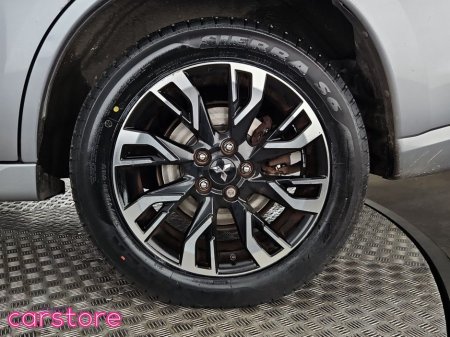 2017 Mitsubishi Outlander PHEV 2.0L MIVEC 4WD 5-Seater Instyle €16,880 thumbnail