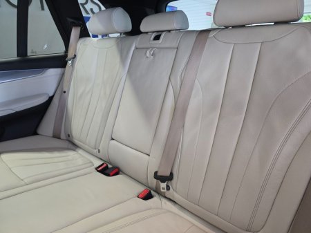 2016 BMW X5 - thumbnail 10