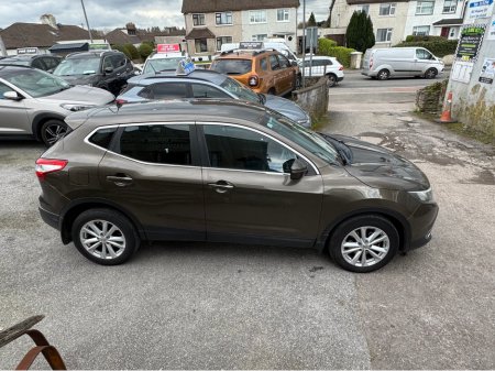 2015 Nissan Qashqai lovely high driving position.
