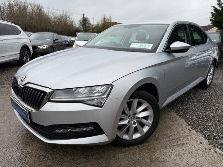 2022 Skoda Superb - view 2