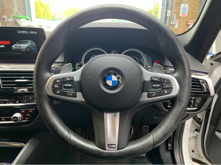 2018 BMW 5 Series - thumbnail 8