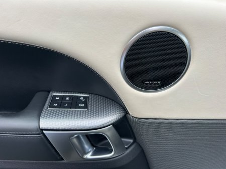 2019 Land Rover Range Rover 2.0 Si4 PHEV Vogue Auto €37,850 thumbnail