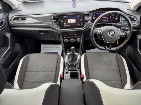 2018 Volkswagen T-Roc SPORT 1.5 TSI MANUAL GLASS ROOF €17,999 thumbnail