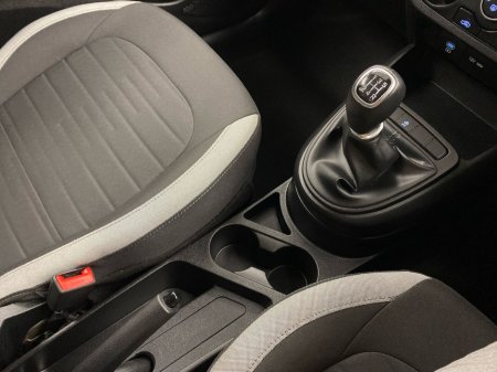 2024 Hyundai i10 - thumbnail 17