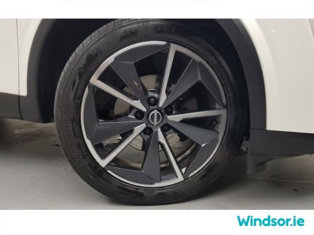 2022 Nissan Qashqai 1.3 PET MILD HYBRID SV Tech €28,995 thumbnail