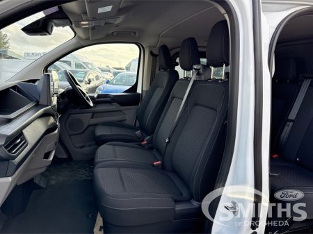 2025 Ford Transit Custom C/CAB TREND 2.5 232PS PHEV **IN STOCK** €46,000