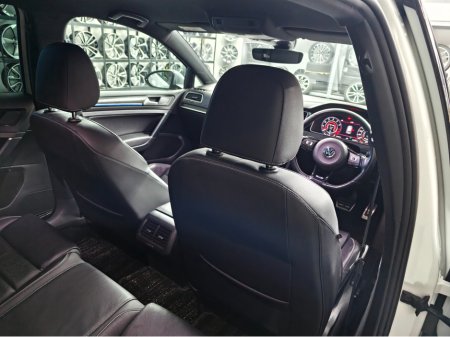 2018 Volkswagen Golf Golf R//Low kms €29,950 thumbnail