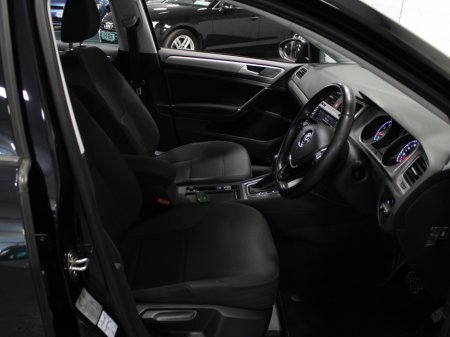 2017 Volkswagen Golf 1.2 TSI COMFORTLINE €15,950 thumbnail