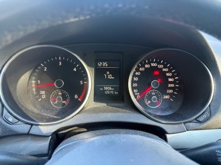 2011 Volkswagen Golf 1.6 TDi TrendLine - 5 Spd Man - 105bhp - €200 Tax €4,650 thumbnail