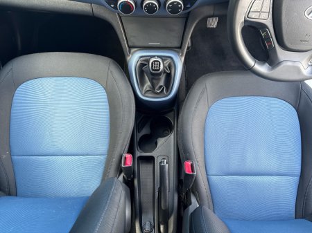 2019 Hyundai i10 - thumbnail 19