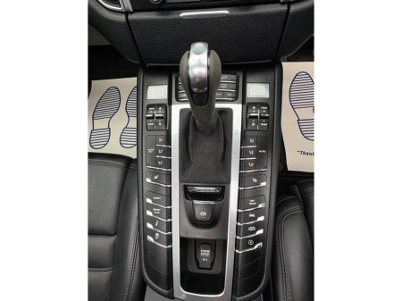 2017 Porsche Macan - thumbnail 15